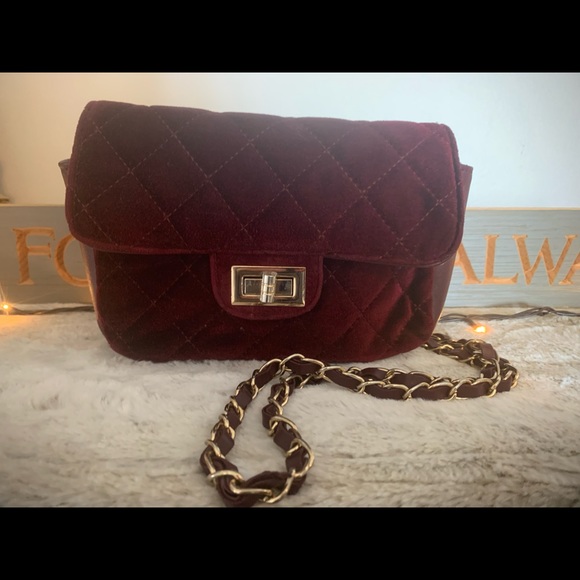 Deep purple velvet cross over bag - Picture 2 of 3